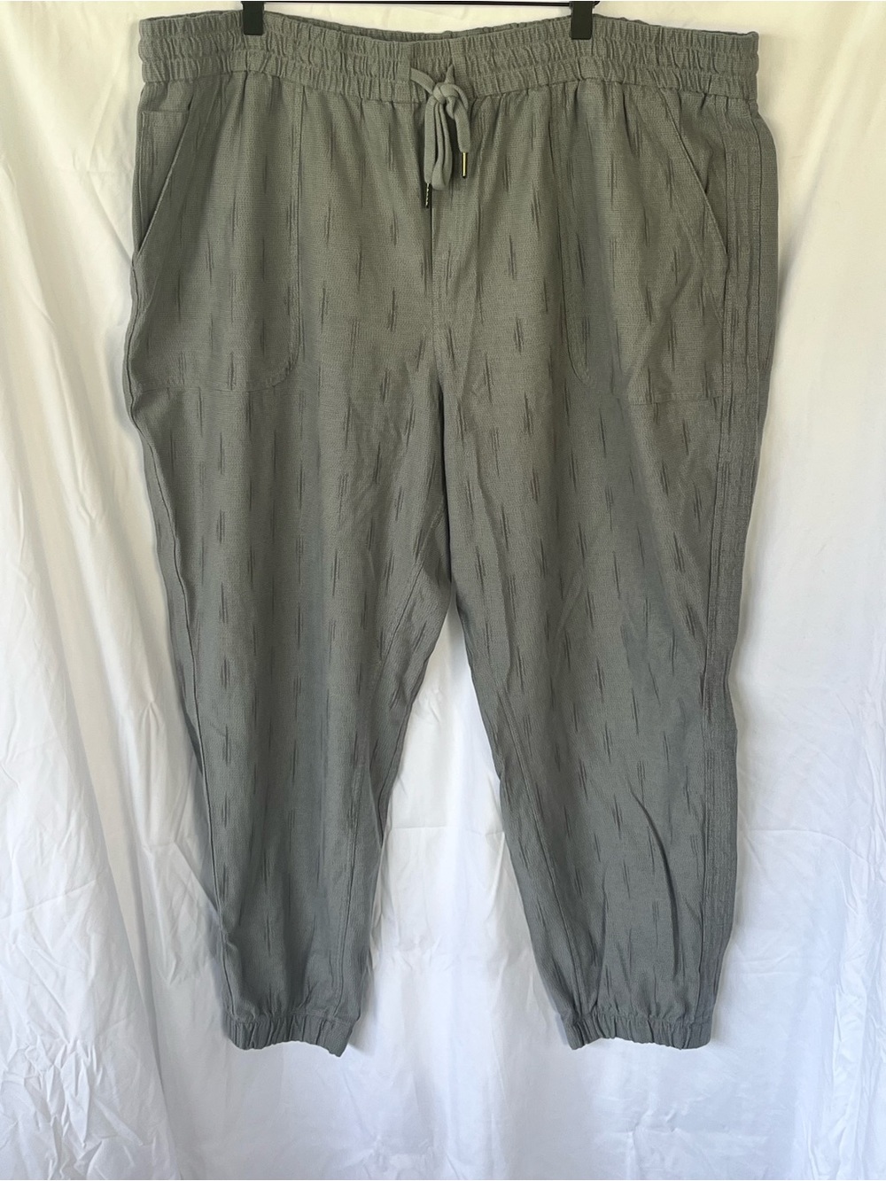 Athleta women’s Light Gray printed Drawstring Joggers size 26